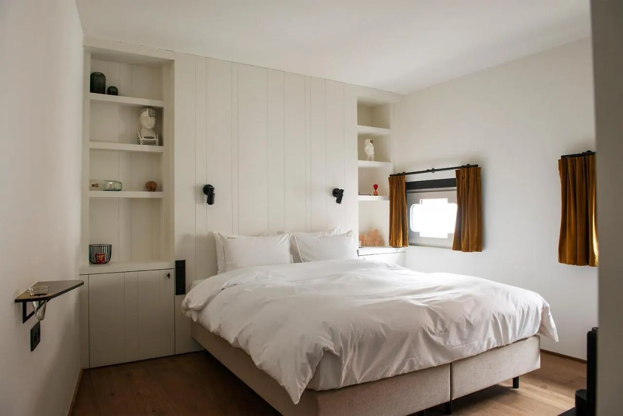 **  Hotel Riga Antverpy Belgie